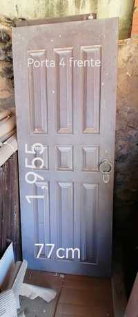 Portas e portadas de madeira maciça