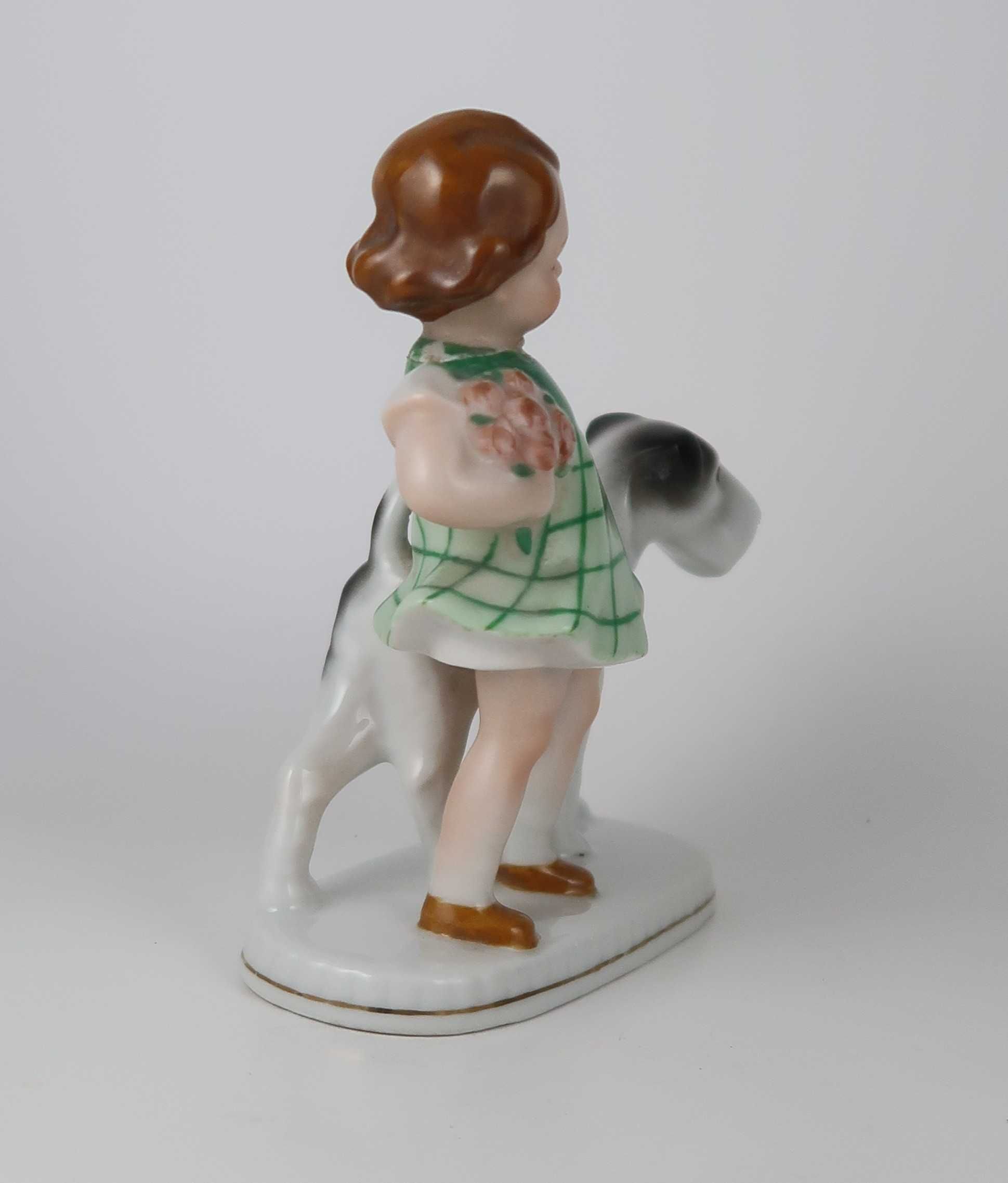 Figura Candal - Menina com cão