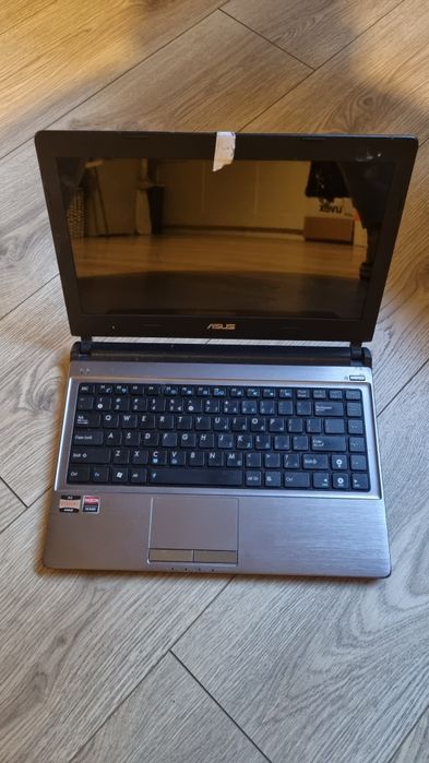 Laptop ASUS, model U32U-RX004Y używany