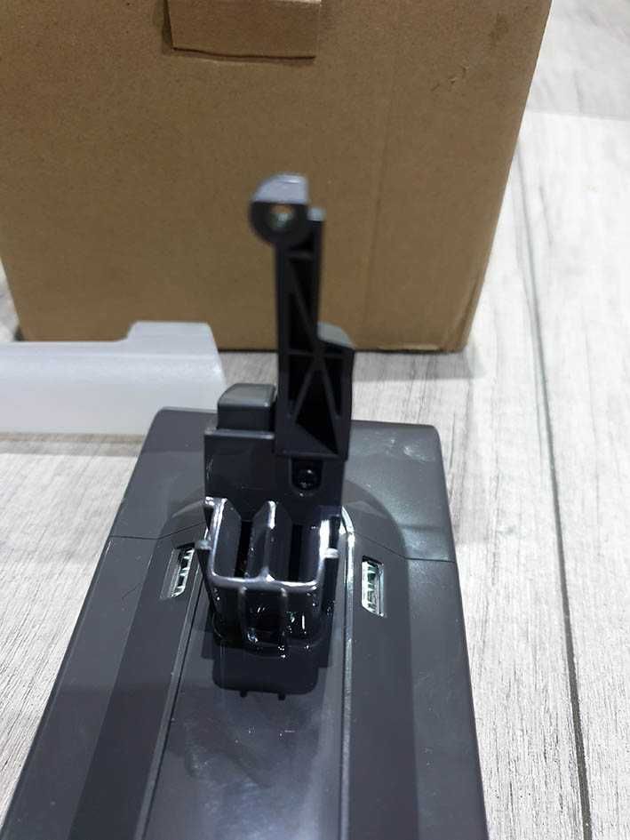 Dyson V8 odkurzacz akumulator   5000 mAh + filtry – NOWY