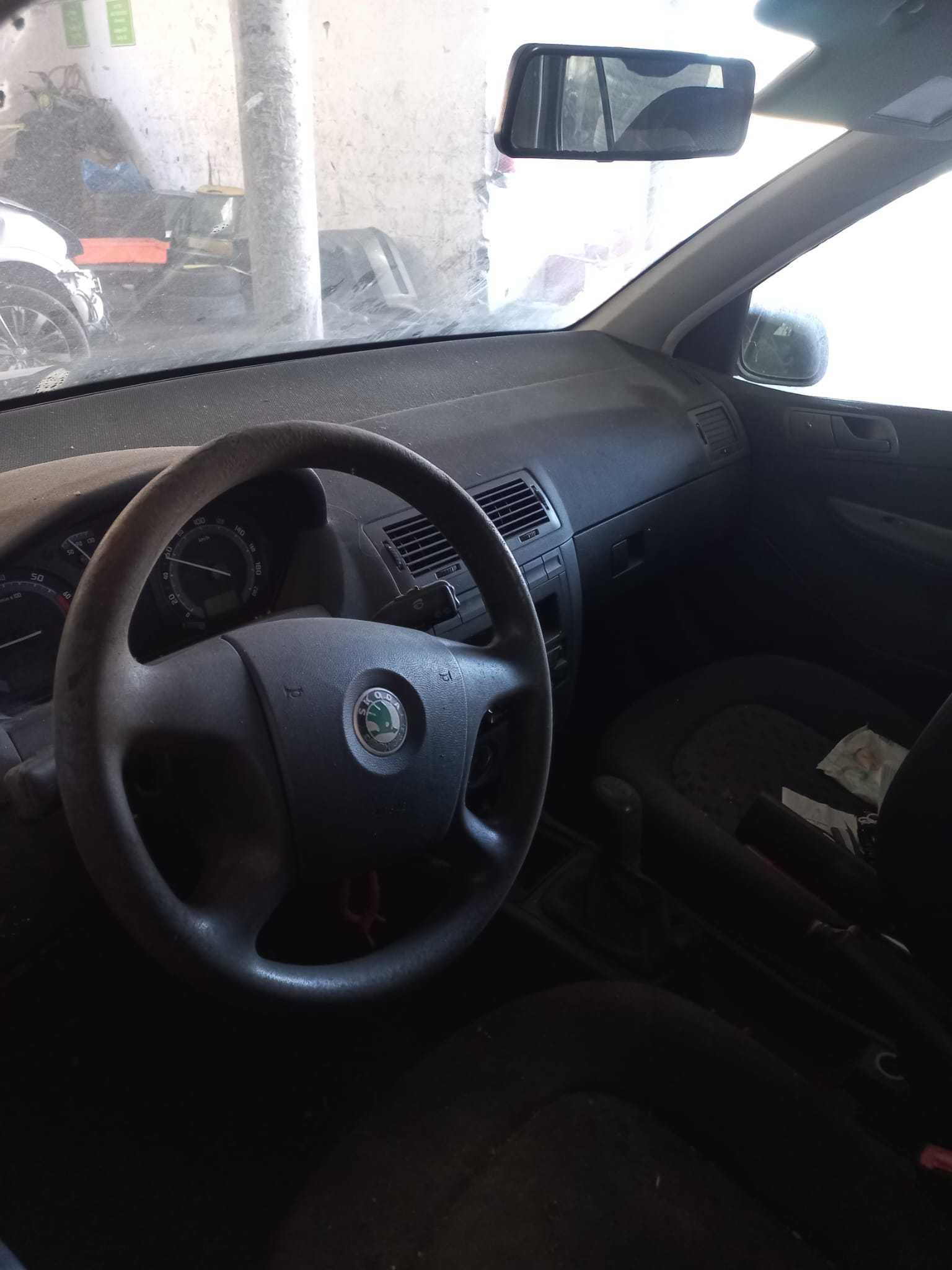 Skoda Fabia para peças