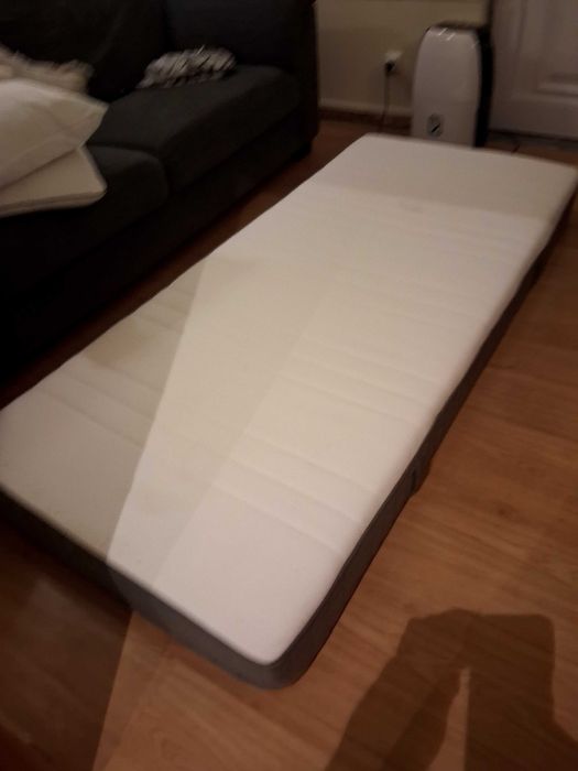 Colchão IKEA excelente