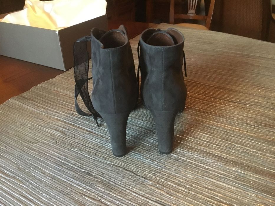 Botki sznurowane na obcasie Peter Kaiser