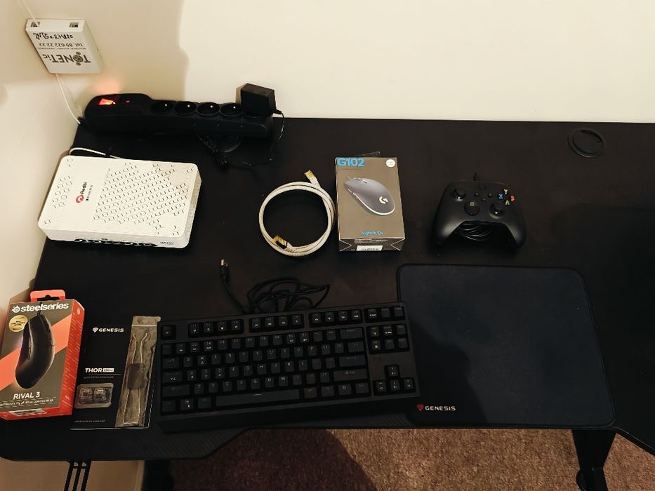 Biurko gamingowe dla graczy Huzaro Hero 2.5