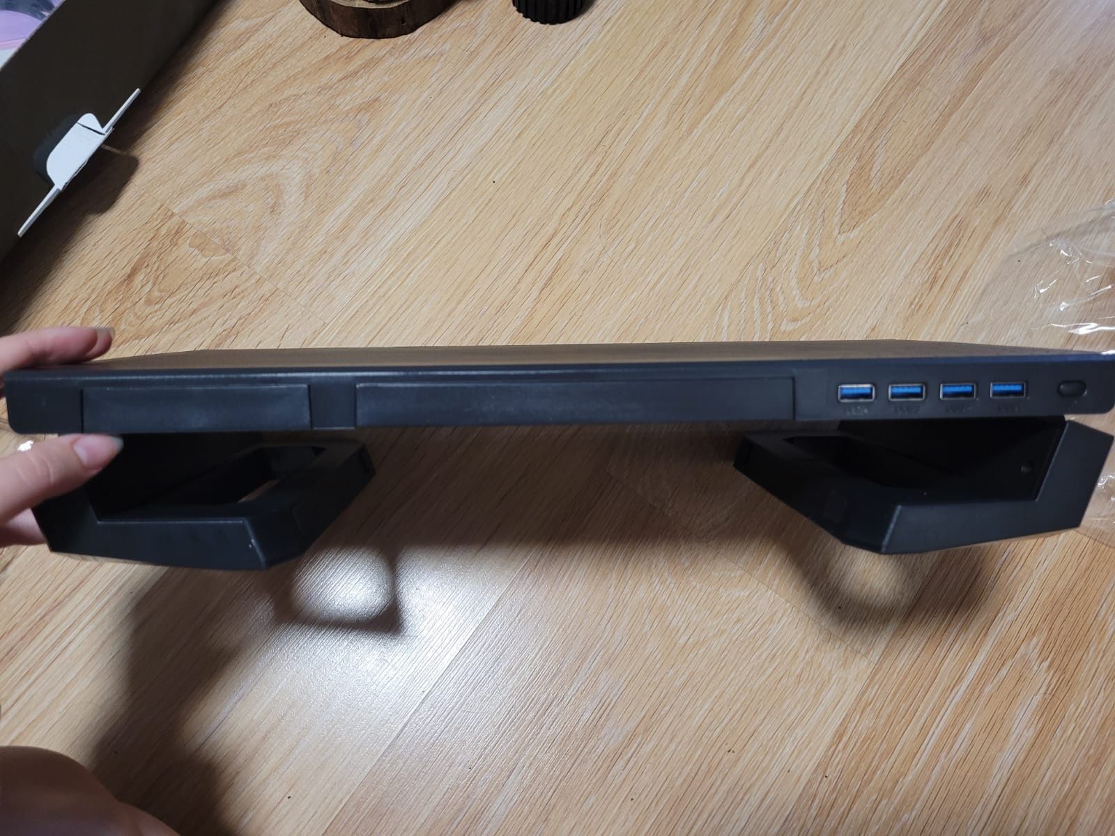 Podstawka pod laptopa/monitor, wspornik RGB 4 USB 2.0
