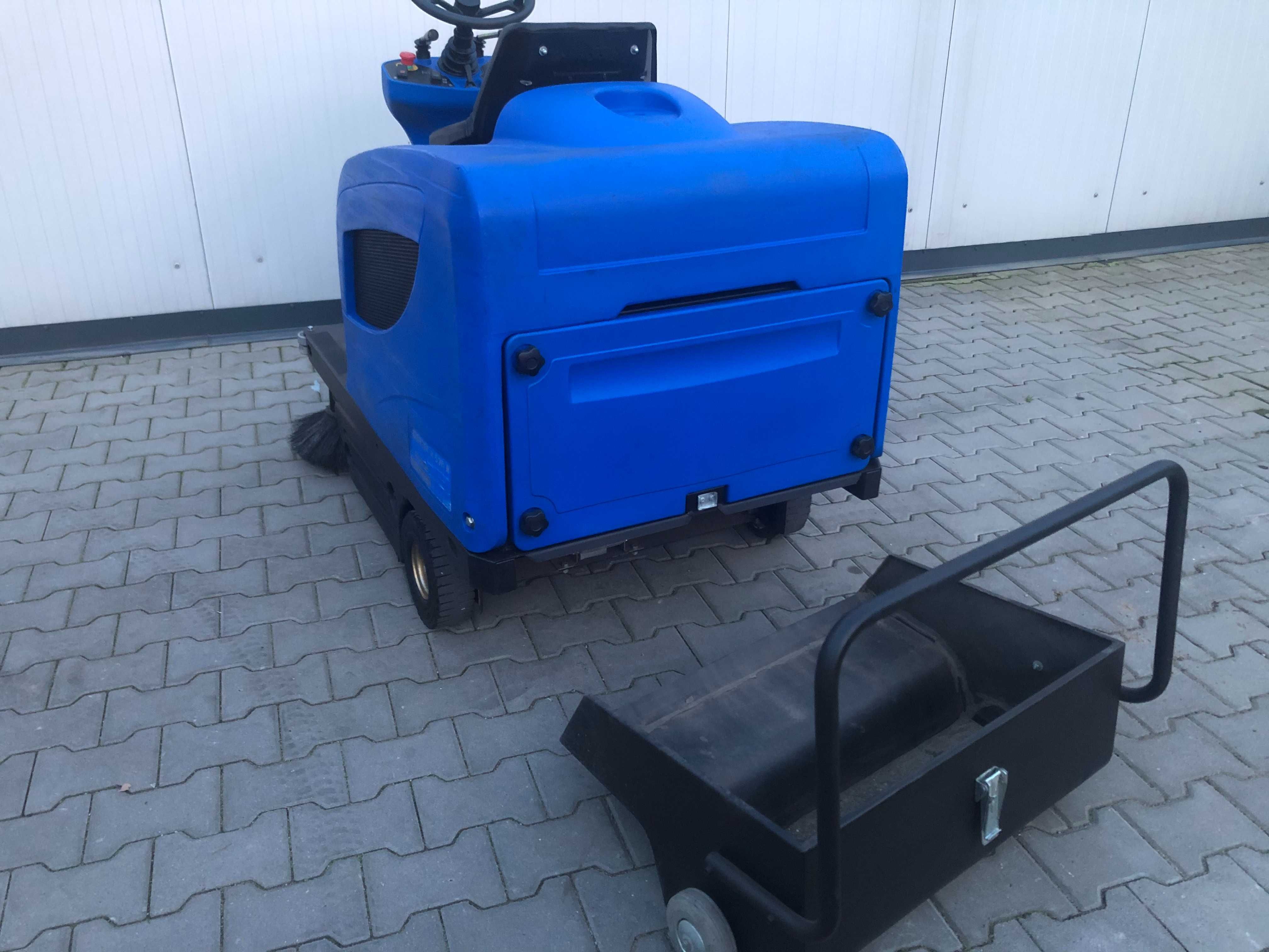 Zamiatarka Alto Sweeper Floortec R 570 Bateryjna