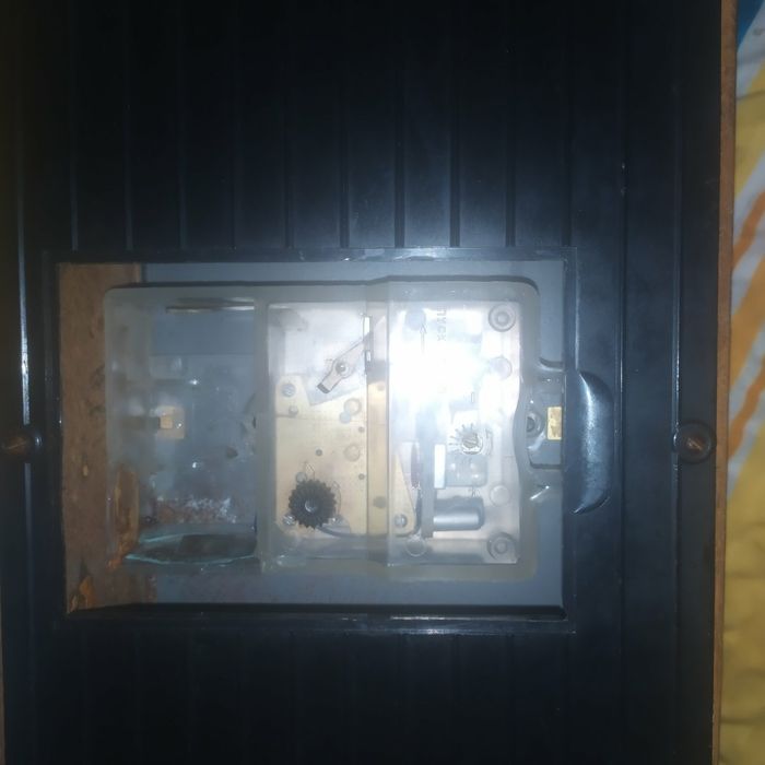 Годинник, будильник Янтар