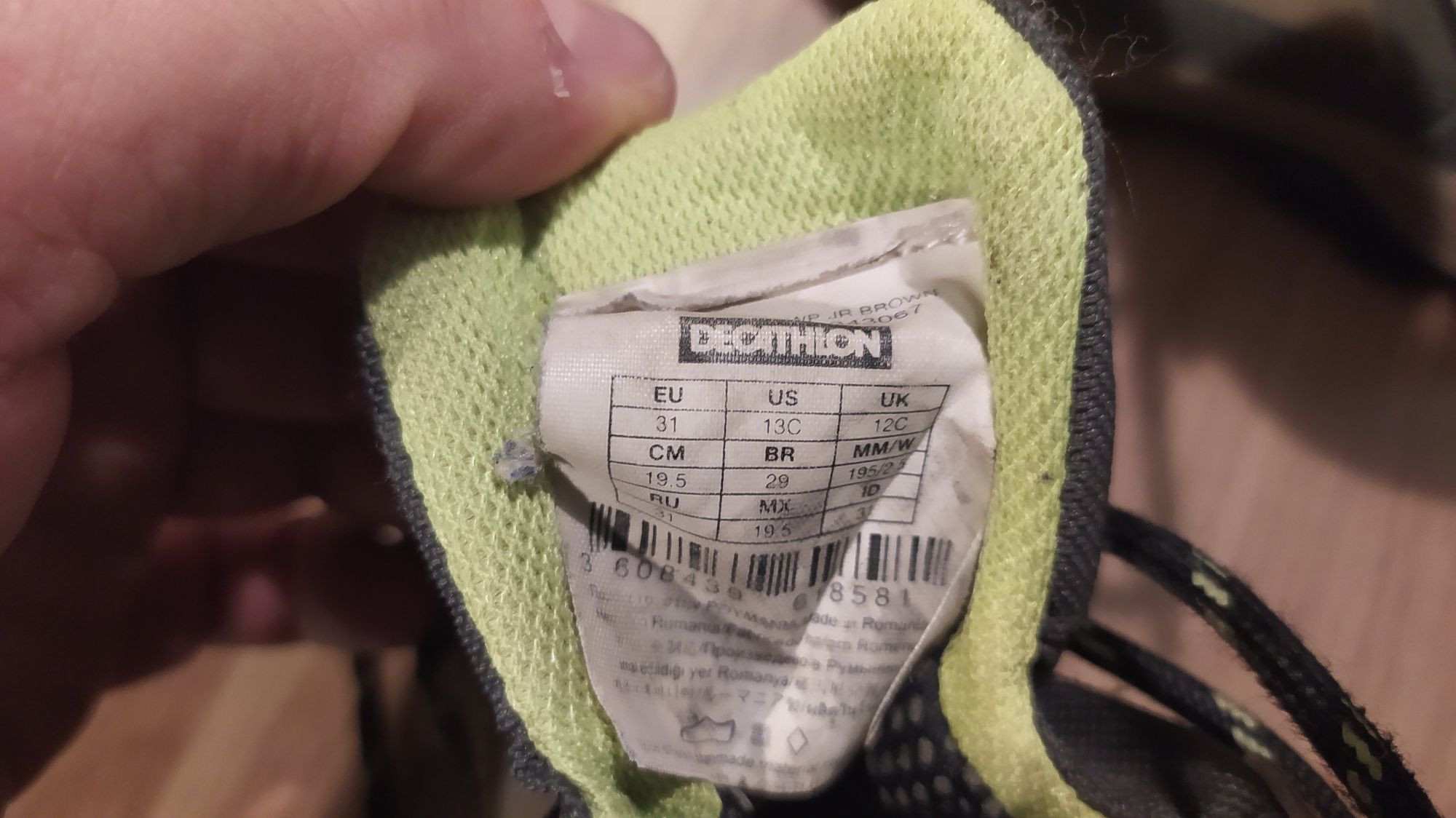 Buty trekingowe, Quechua, rozmiar 31, odporne na wodę.