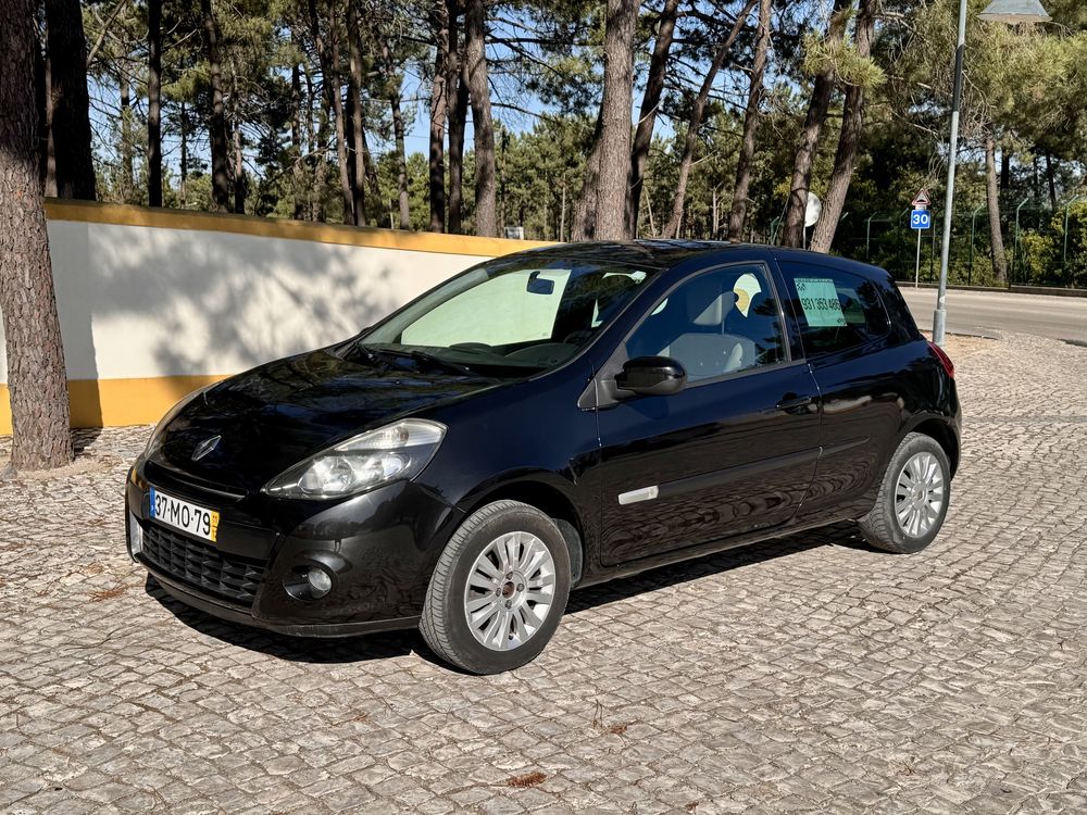 Renault Clio Bem estimado de Dezembro 2011