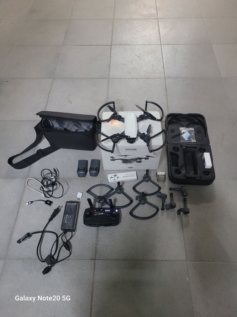 Venho  drone dji spark como novo  com todos os acessórios