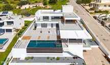 Moradia V5 isolada com piscina e vista mar, para venda em Albufeira
