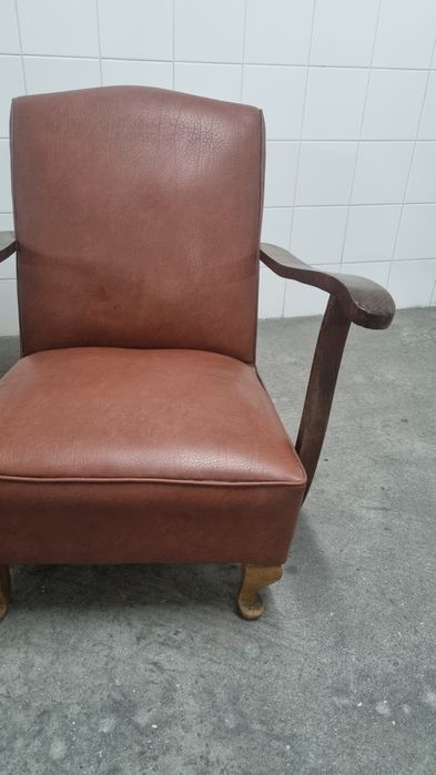Poltronas Art Deco, década de 40, em pele genuína