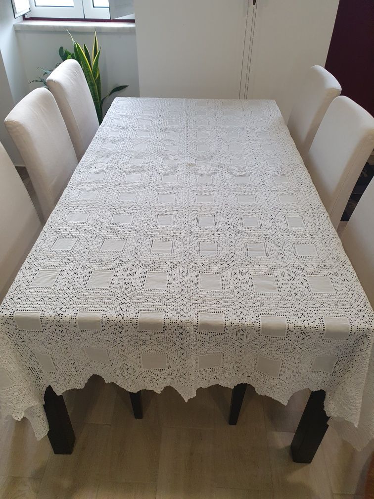 Toalha de renda com 2mt 50cm x 1mt 73 cm
Mais informaç