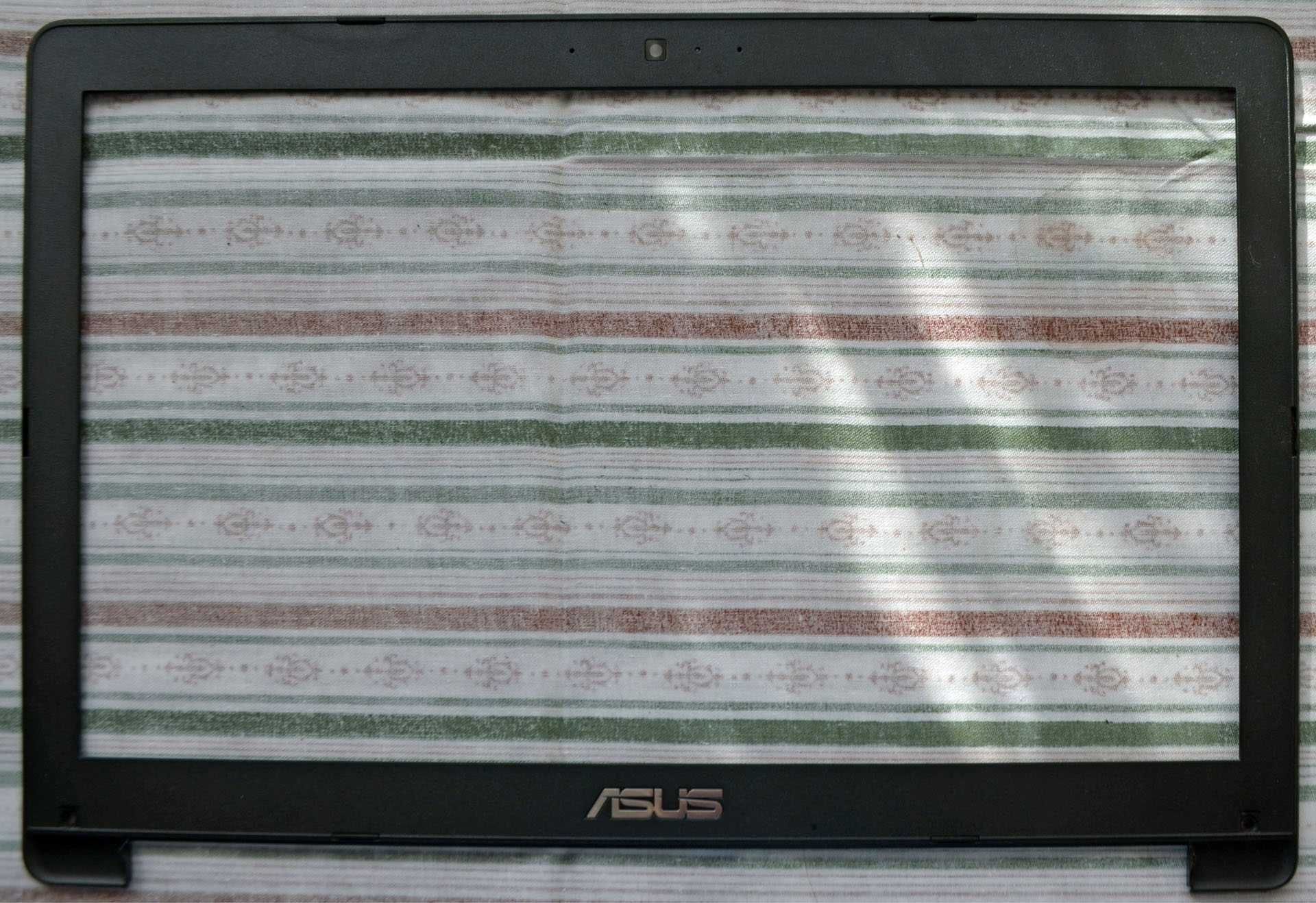 Ноутбук Asus X502CA по запчастям.