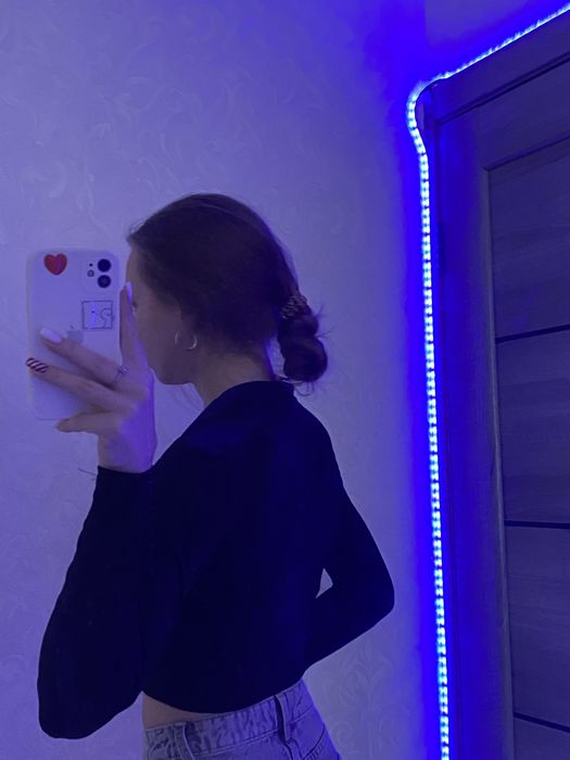 коротка кофта