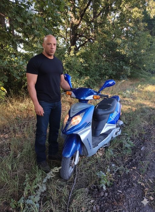 Скутер Tonic срочно!