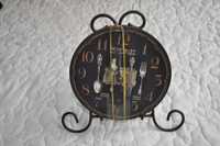 zegar na podstawce sztućce, retro, vintage