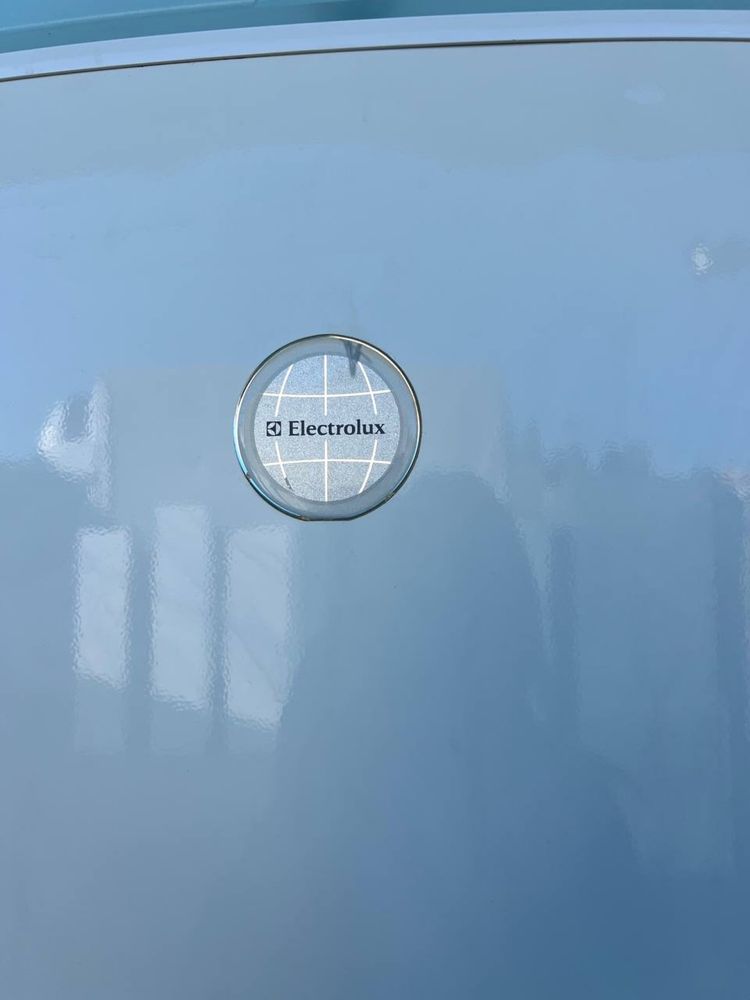 Холодильник Electrolux No Frost # 07077