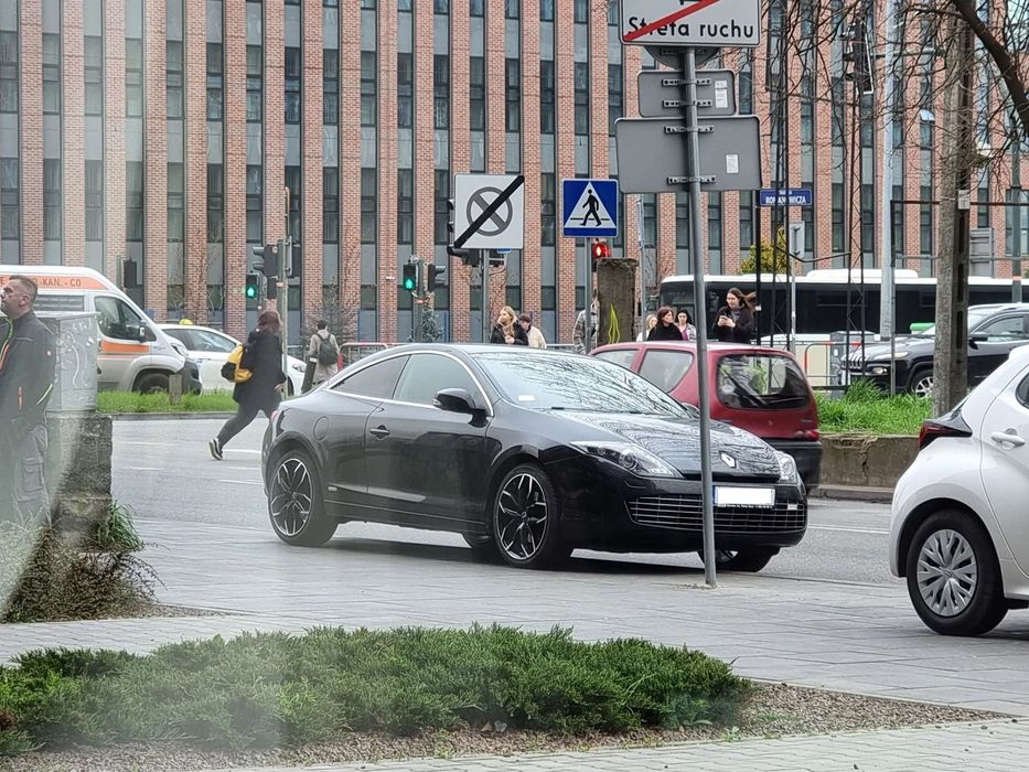 Renault Laguna Laguna Coupe Monaco GP 4Control Bose 2,0 dCi po stłuczce 2014r, 209tkm