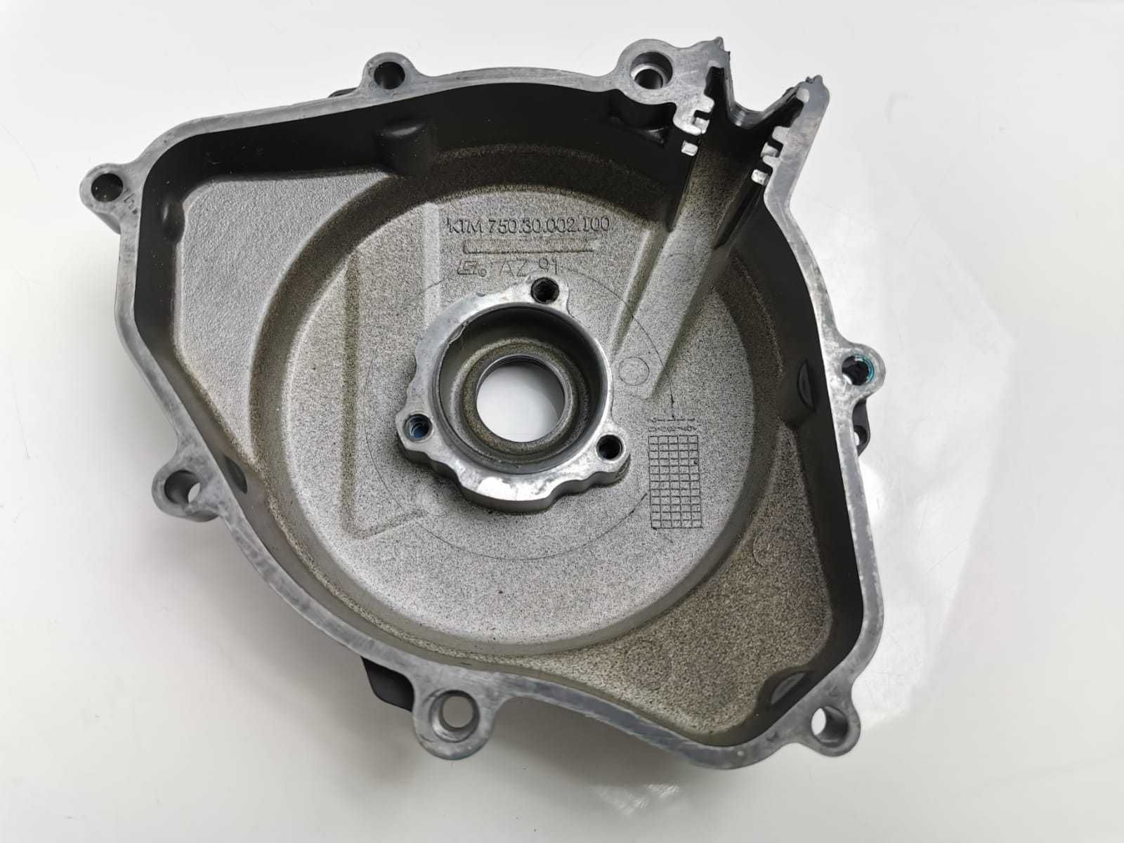 KTM DUKE 690, SMC R 690 Dekiel pokrywa Alternatora