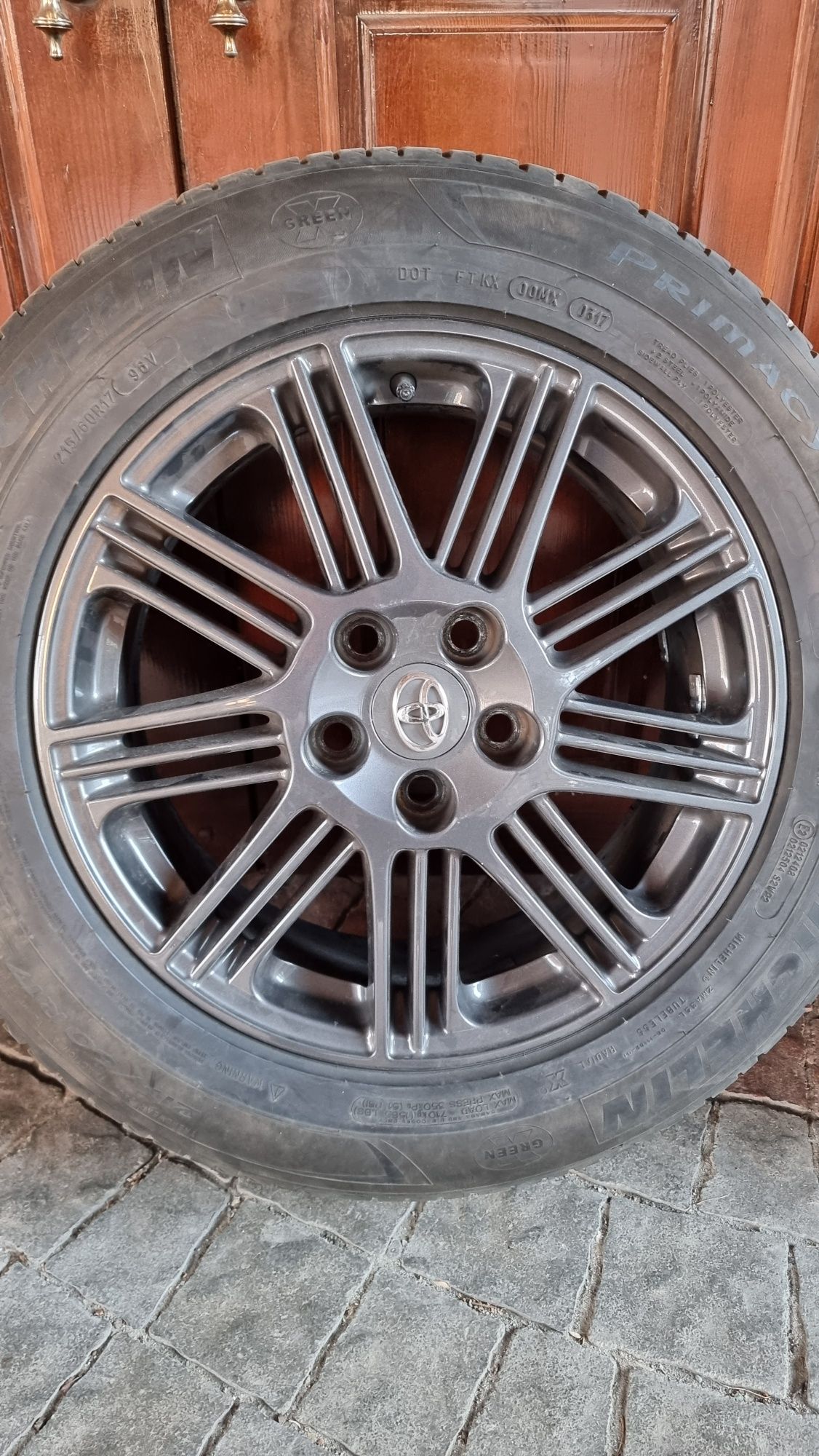 Комплект дисків Тойота 17" з шинами 215/60 R17, 7Jx17H2 ET 45 + літн