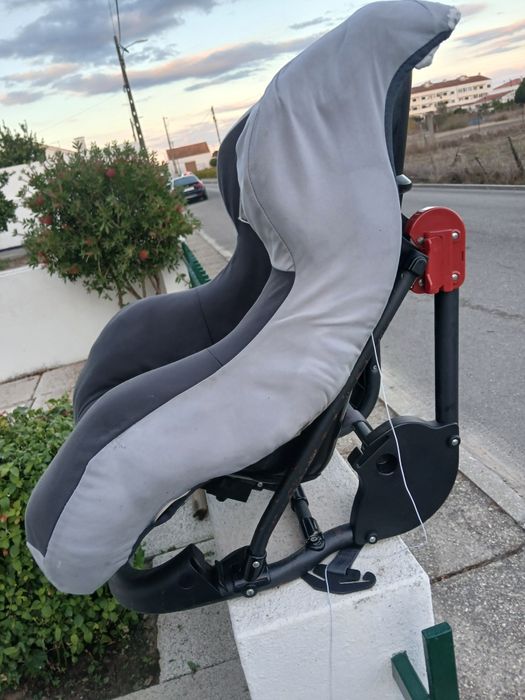 Cadeira para carro de criança Chico.