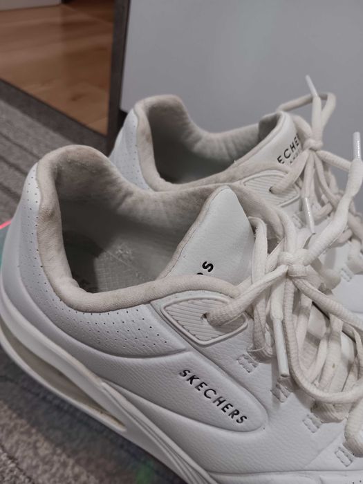 Adidasy damskie białe marki Skechers