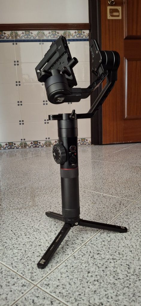 Zhiyun Crane 2 com focus puller