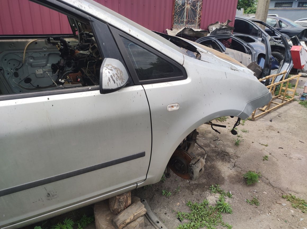 Крило ford focus 2 с-маx разборка форд фокус 2 ц Макс