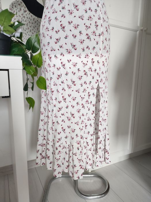 House sukienka biała w kwiatuszki letnia długa MIDI rozmiar 36 S
