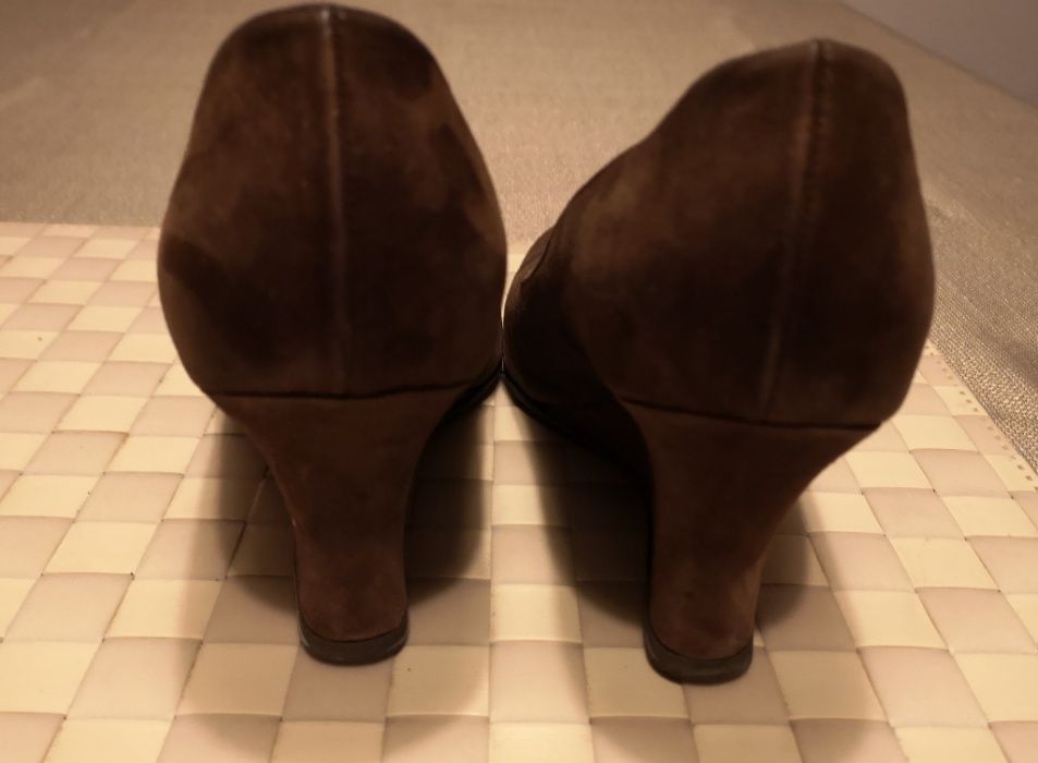 Buty eleganckie na koturnie czółenka brązowe 38 skóra