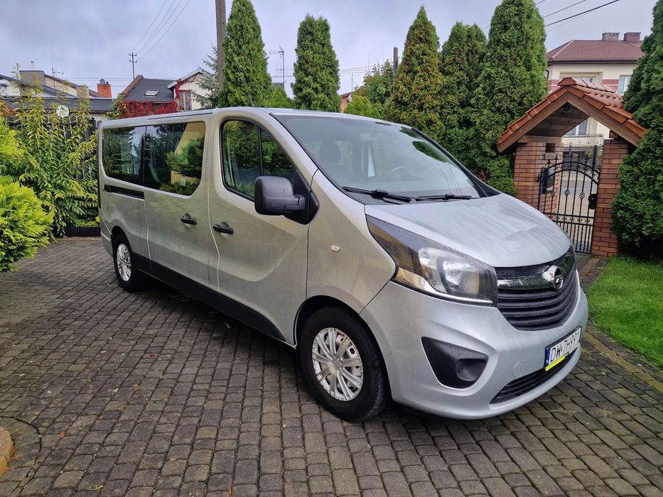 Opel Vivaro 9-OS LONG Salon Polska I-wł 2x klma tempomat czujniki cofania VAT 23%