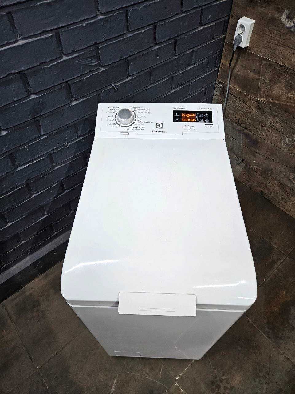 Вертикальная стиральная пральна машина AEG LTX7C373E Інвертор 7кг А+++