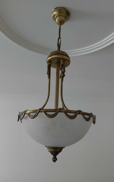 Candeeiro de Teto Clássico