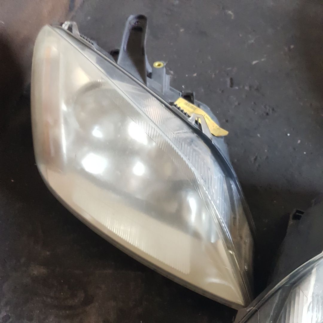 Lampa przednia lewa ford Focus c max 2006r europa