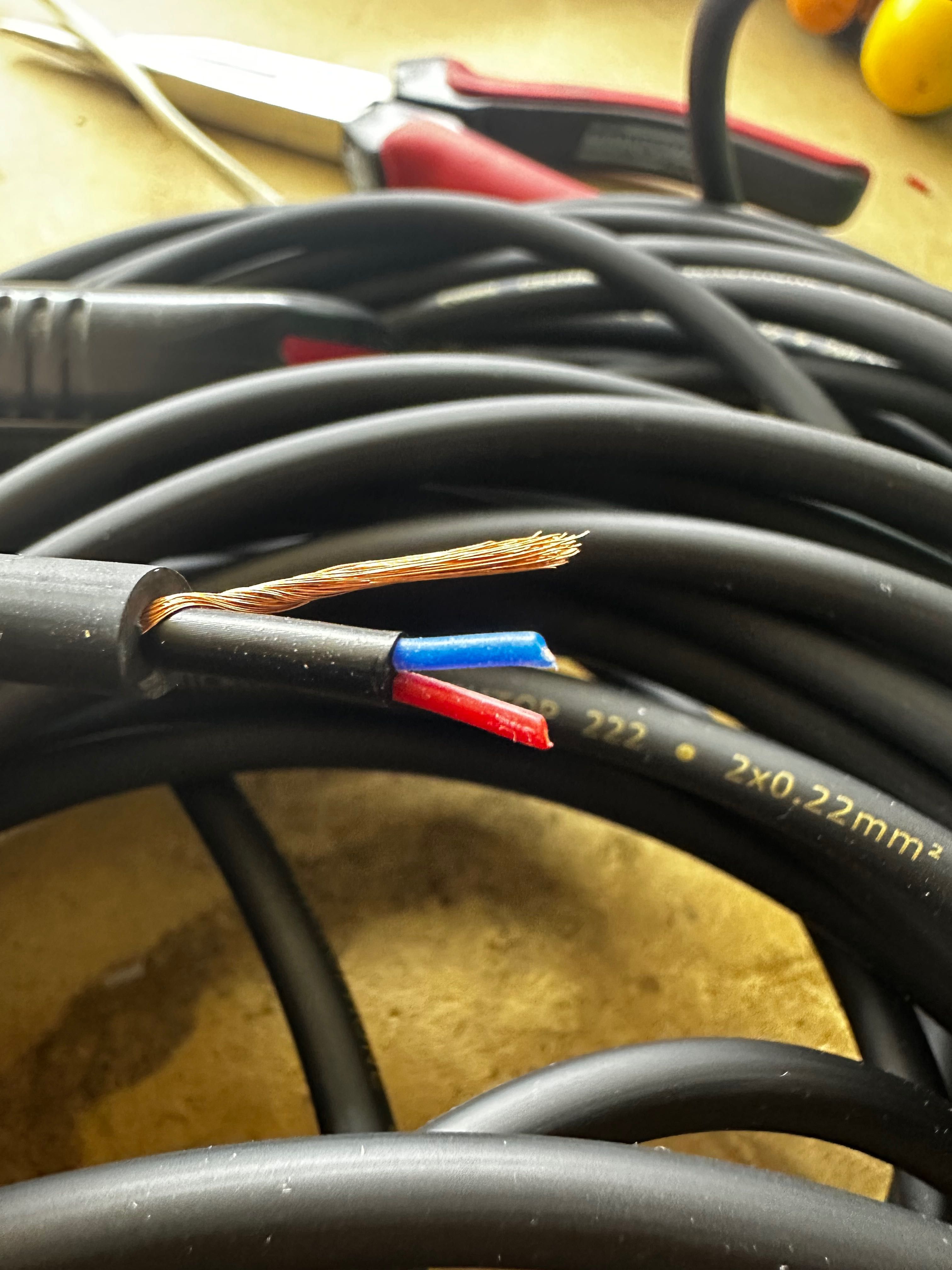 Kabel mikrofonowy -  8 metr, Cordial CMTOP 222 dwie sztuk Neutrik XLR