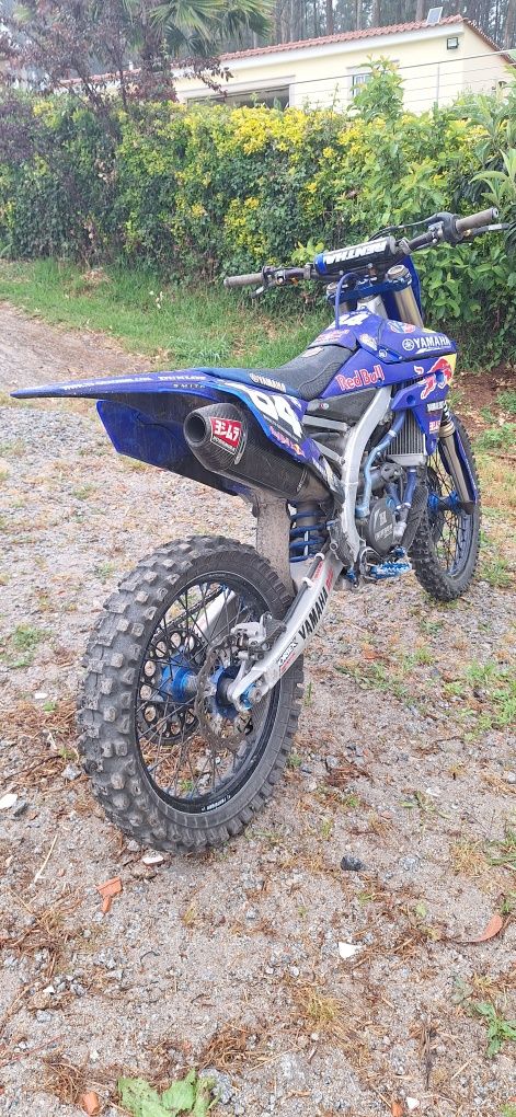 Yamaha YZ250F    Moto cross
