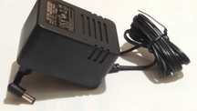 Блок питания универсальный 9V 1500mA AC/DC adapter MWD-0901500E