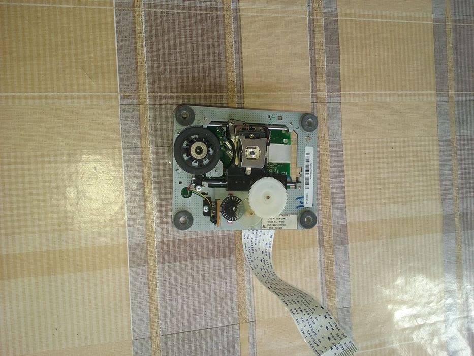 laser dvd z mechanizmem