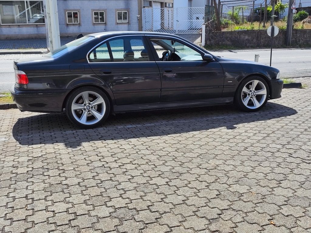 Vendo bmw e39 528i 1996
