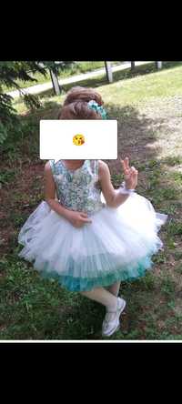 Святкова сукня для дівчинки 5-6 років