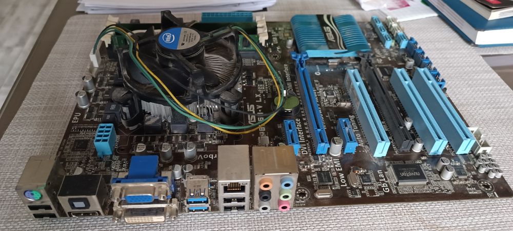Материнська плата Asus P8Z68-V LX, s1155 + intel core 2500k 3.3МГц