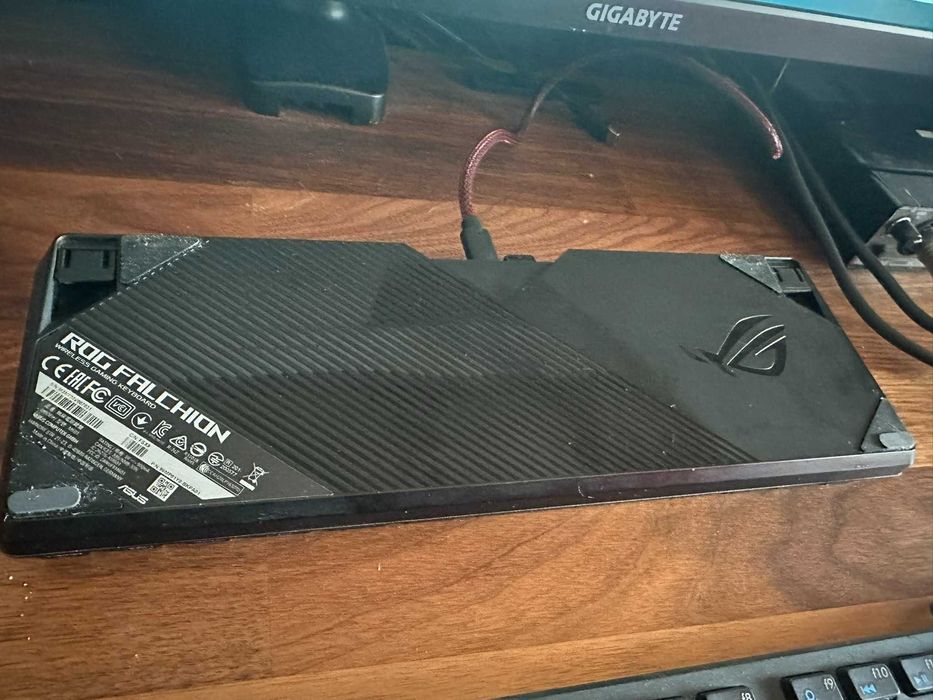 Teclado Mecânico Gaming Asus Rog Falchion