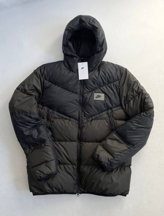 NIke Sportswear Storm-fit Windrunner