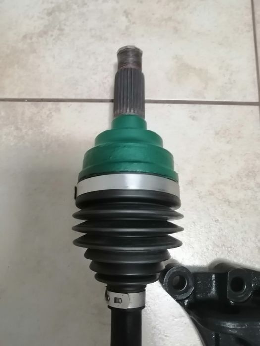 Правая полуось mazda 323BA