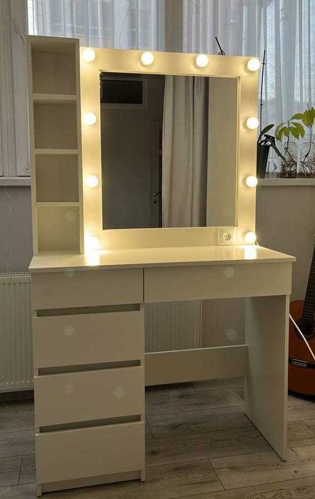 Стол макияжный бровиста бьюти Туалетний гримерный столик визажный