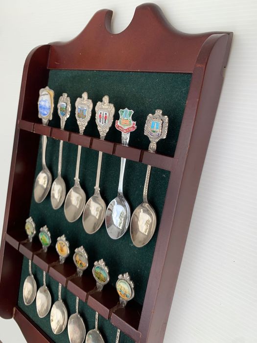 Colheres de coleção com expositor