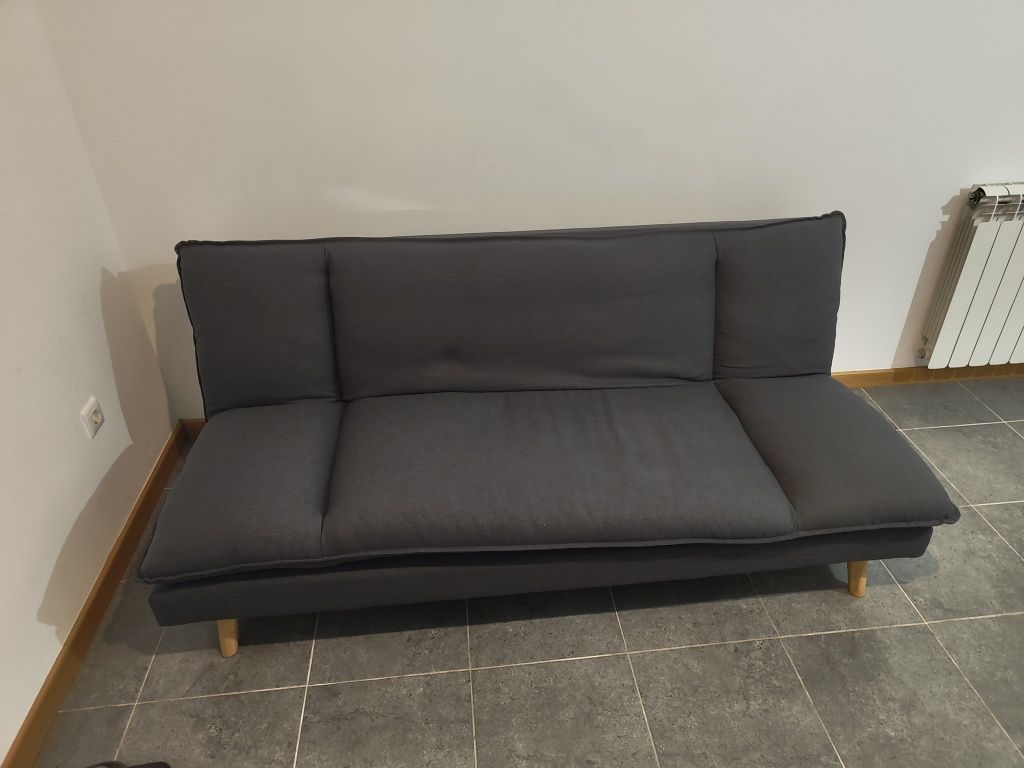 Sofá cama com 1 mês de uso, com fatura