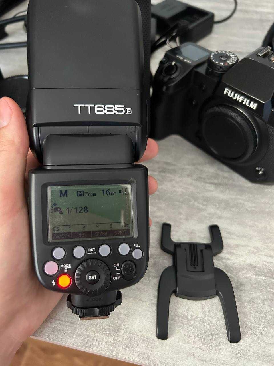 Спалах Godox TT685f