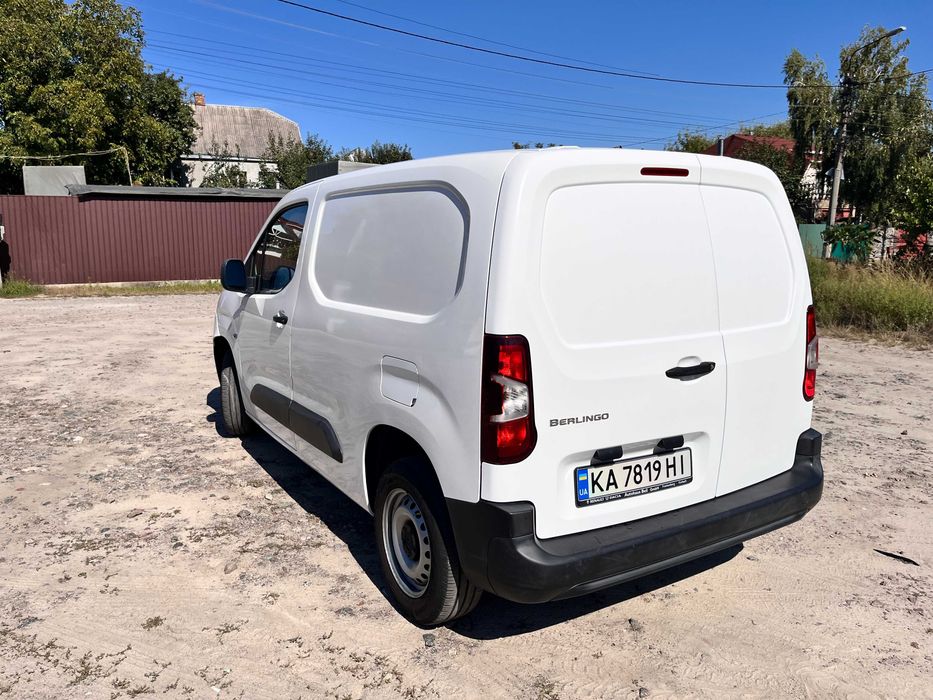 Продам свій автомобіль Citroen Berlingo 2019